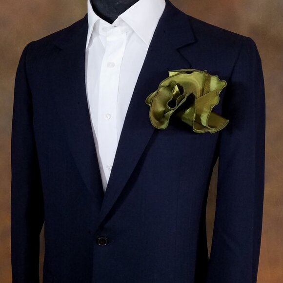 New Peridot Green 2-in-1 Pouf Round Pocket Square - Picture 1 of 7
